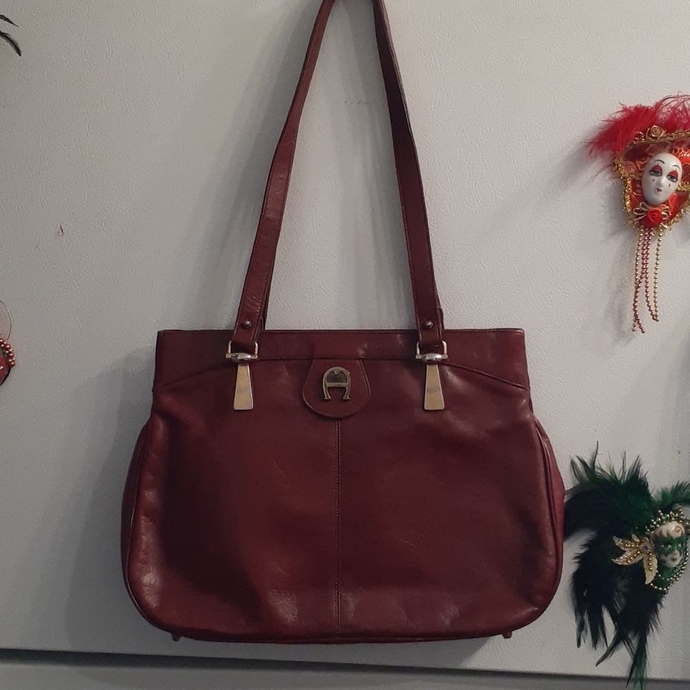 Purse - Picture 2 of 4